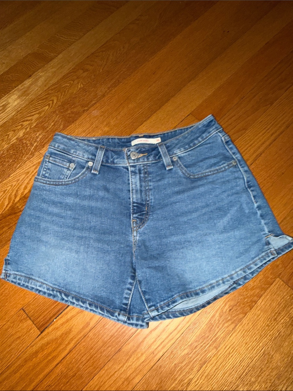 Levi’s a-line shorts size 26